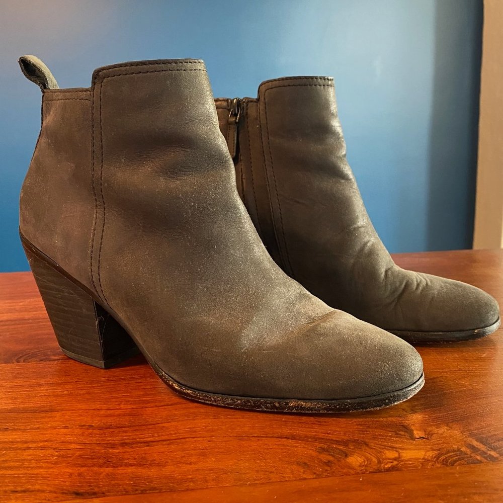 Cole Haan Grand Os Women’s Chesney Ankle Booties in Charcoal size 8.5